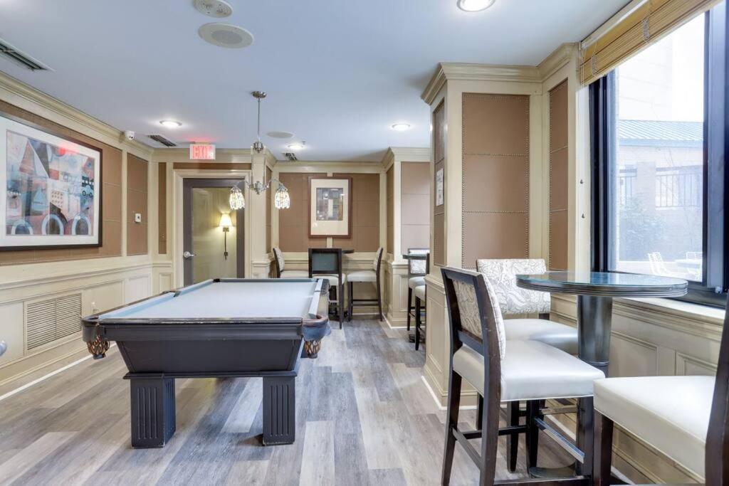 Fantastic 1 Bedroom At Ballston With Gym Apartment *