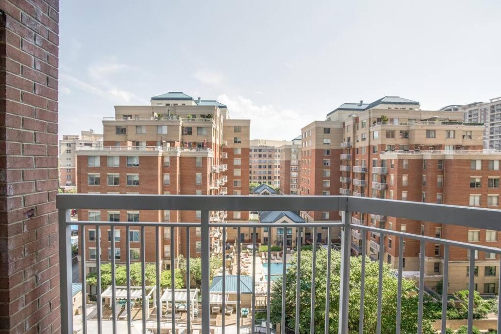 Fantastic 1 Bedroom At Ballston With Gym Arlington