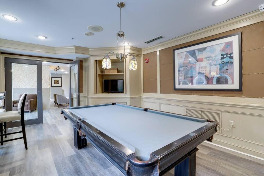 Fantastic 1 Bedroom At Ballston With Gym Apartment *